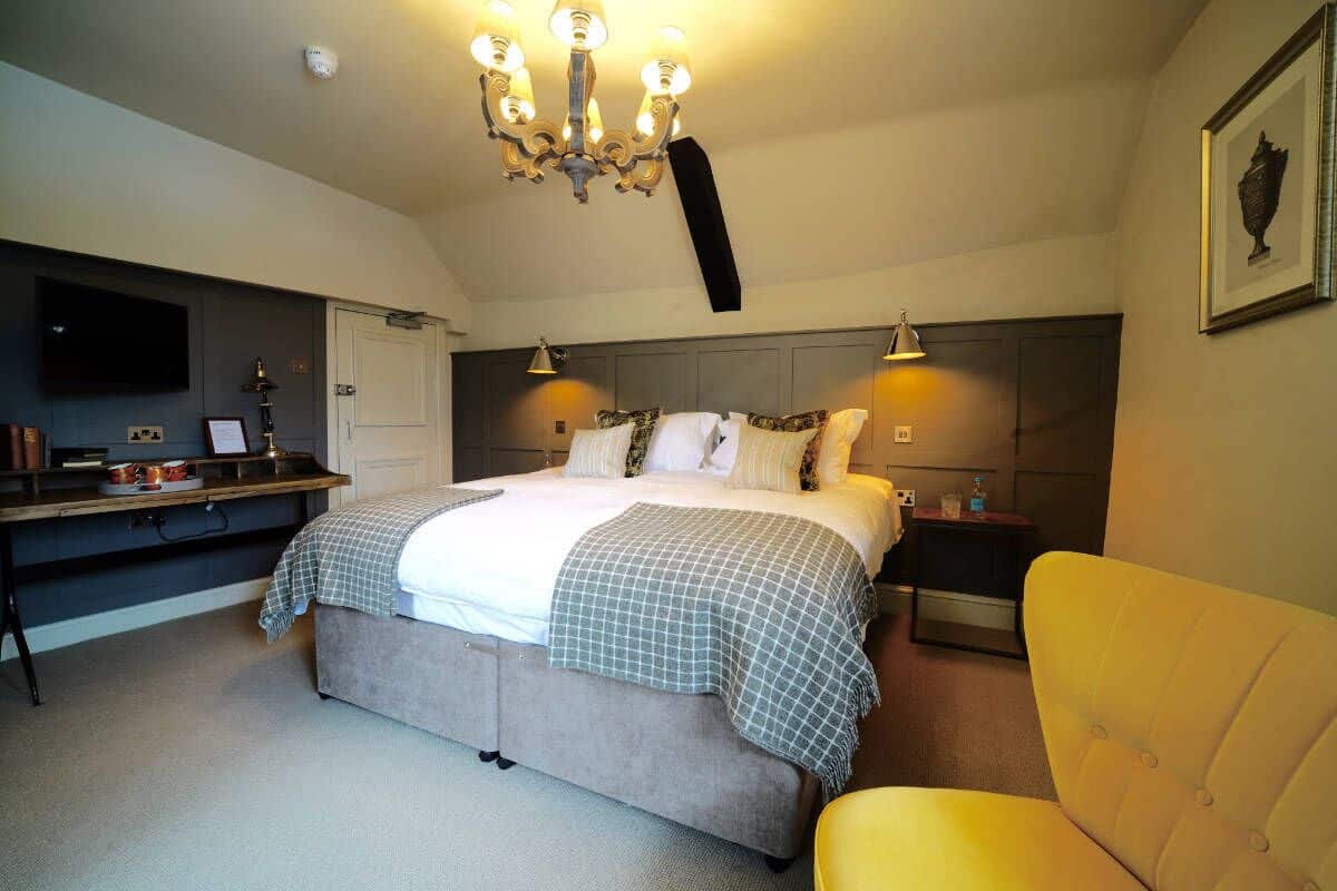 Deluxe Double or Twin Room | 1 bedroom, iron/ironing board, free WiFi, bed sheets