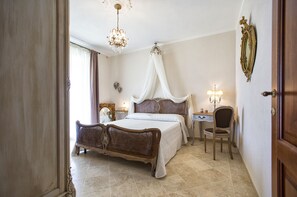 4 chambres, fer et planche à repasser, lit parapluie, Wi-Fi gratuit