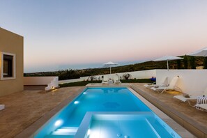 Außenpool, Liegestühle