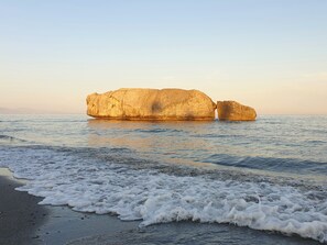Ubicación a pie de playa y tumbonas