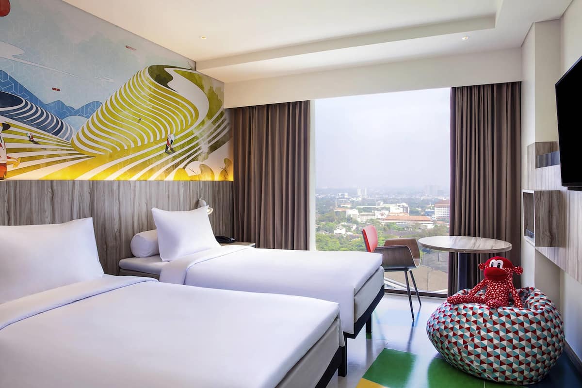 in-room safe, desk, laptop workspace, free wifi