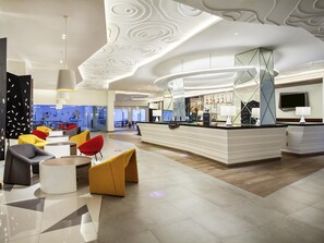 Exterior - ibis Styles Bandung Grand Central (Bandung)