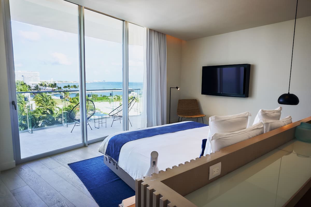 Kamar Superior, 1 Tempat Tidur King, pemandangan samudra | 1 kamar tidur, seprai premium, minibar, dan brankas