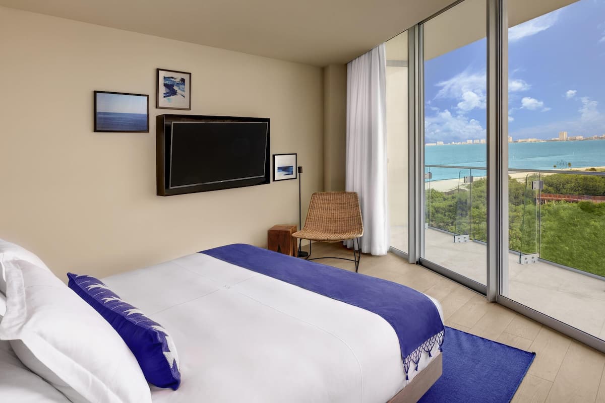 Superior Room, 1 King Bed, Ocean View | 1 bedroom, premium bedding, minibar, in-room safe