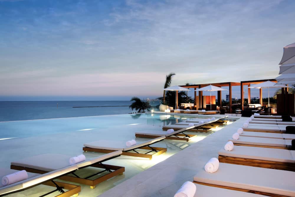 SLS Cancun