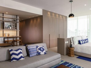 Ropa de cama de alta calidad y minibar 