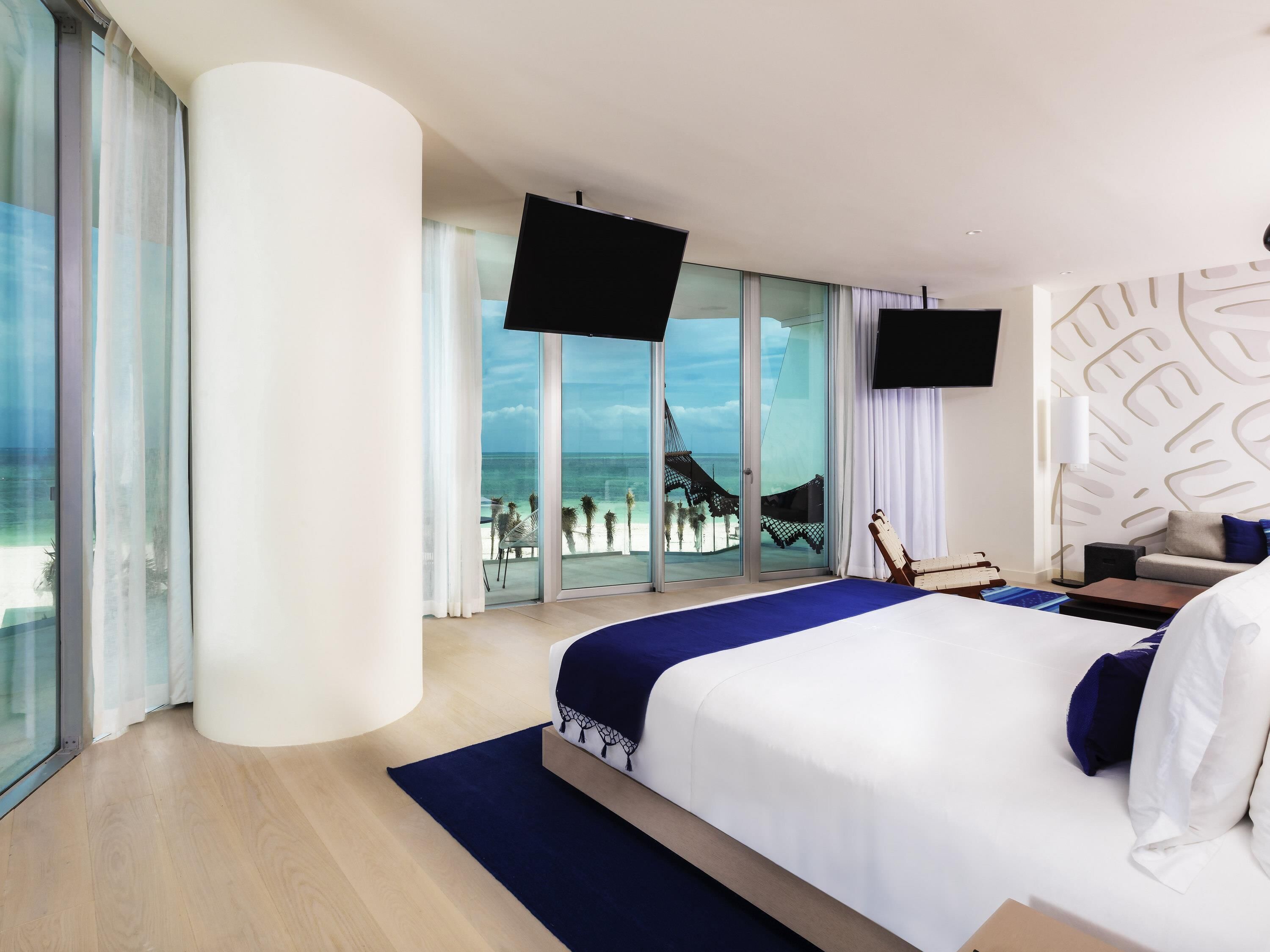 Premium bedding, minibar, in-room safe, desk