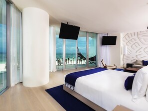 Ropa de cama de alta calidad y minibar 