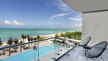 1 bedroom, premium bedding, minibar, in-room safe