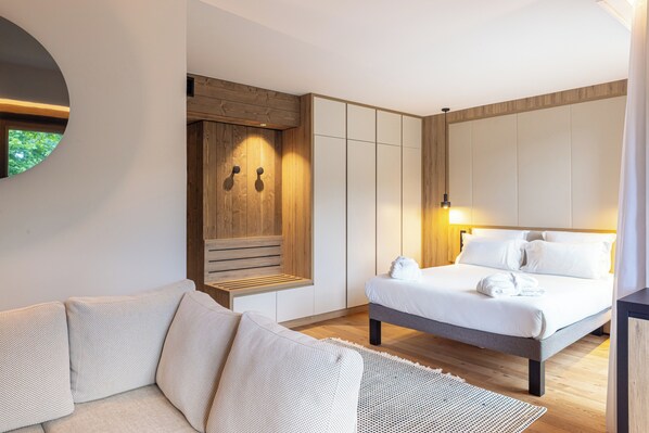 Junior Suite, 1 Double Bed with Sofa bed, Balcony