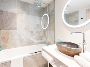 Familien-Suite, 1 Doppelbett und Schlafsofa