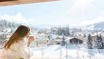 Individually decorated, individually furnished, laptop workspace