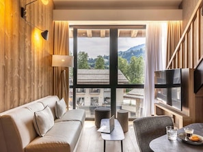 Suite Familiale Duplex, 1 lit double et 1 canapé-lit | Décor unique, ameublement unique
