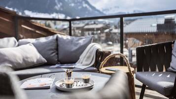 Familiesuite, 1 dobbeltseng med sovesofa | Individuelt dekorert, individuelt innredet og skrivebord for bærbar PC