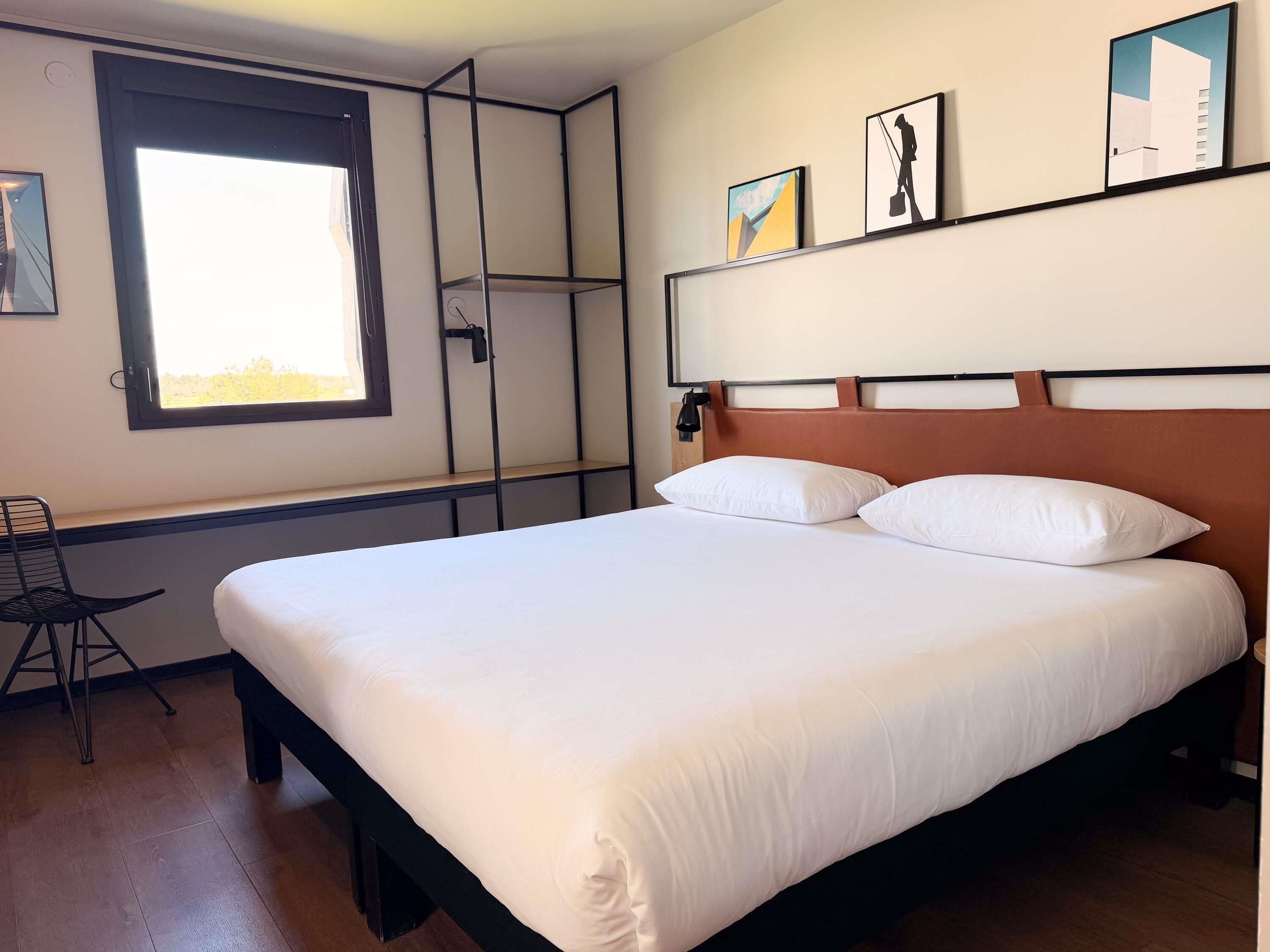 Family Room, 1 Double Bed with Sofa bed | Desk, soundproofing, free WiFi, bed sheets