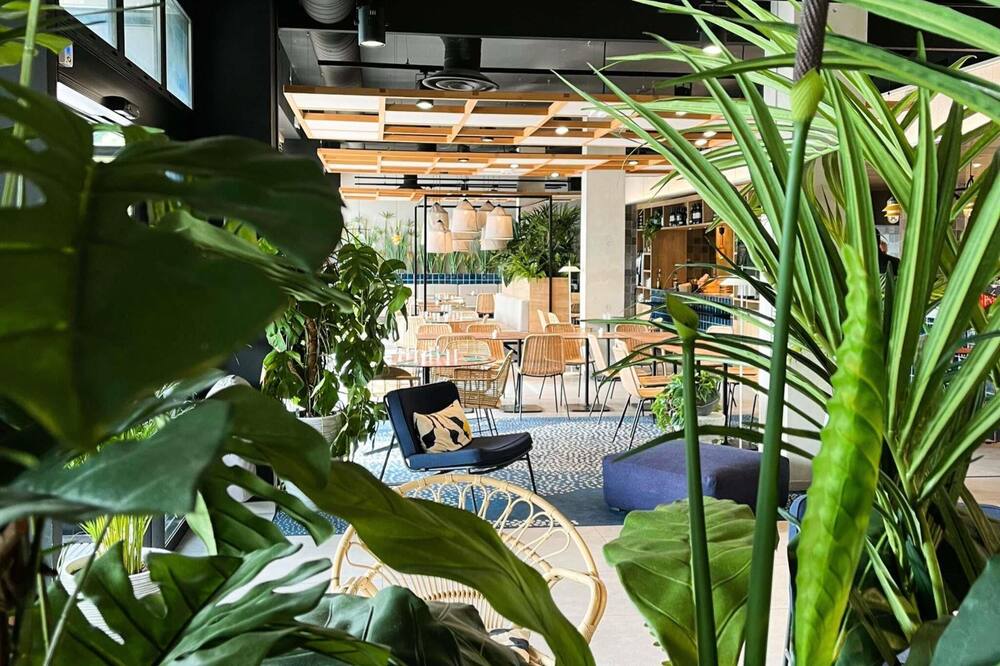 Ibis Lunel Petite Camargue
