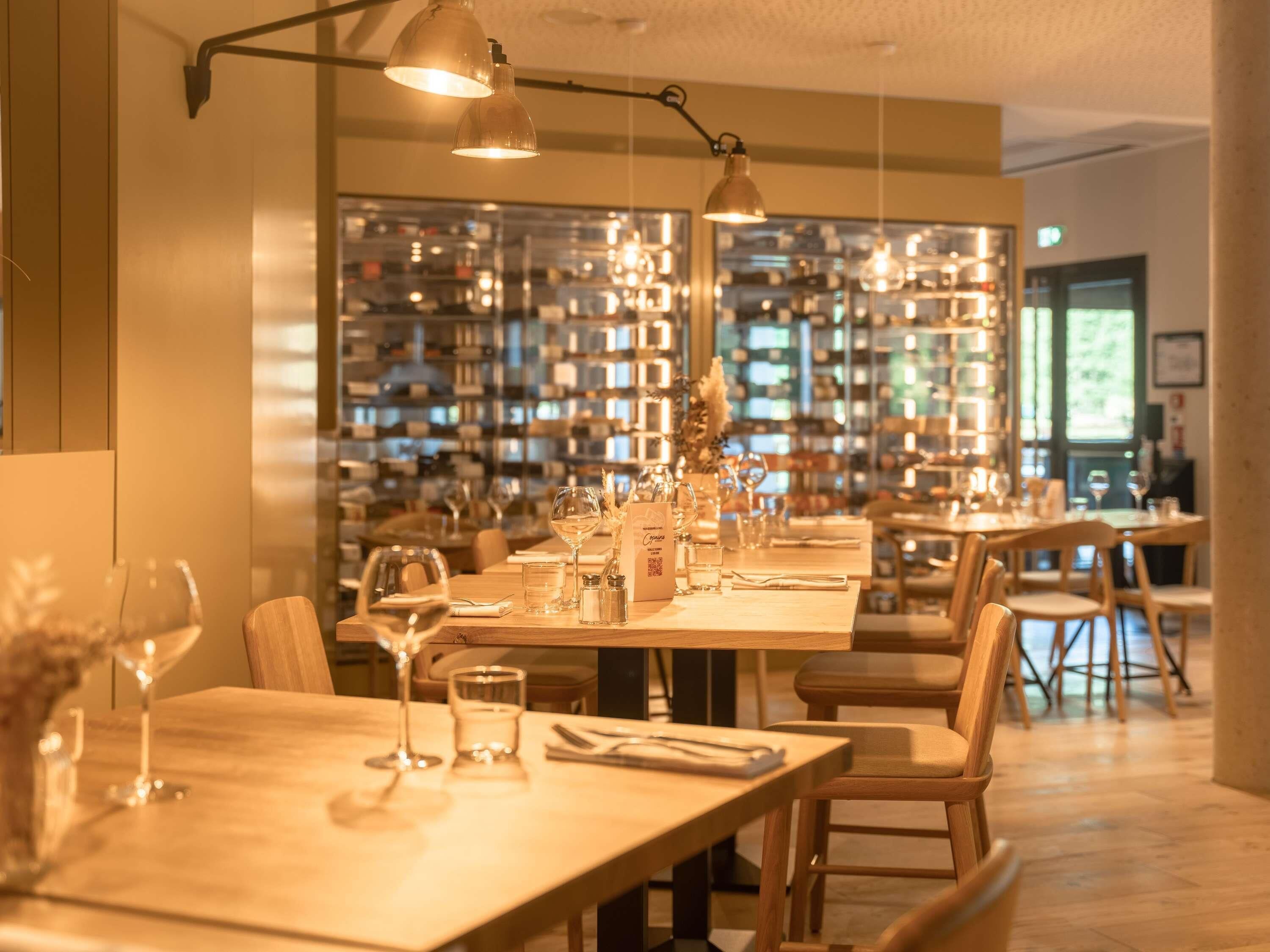 Déjeuner et dîner servis sur place