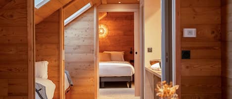 1 bedroom, in-room safe, soundproofing, free cots/infant beds