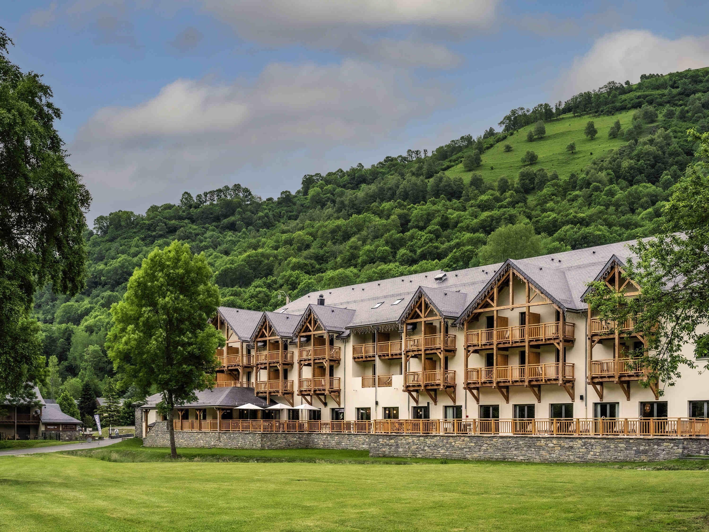 Room, 1 Double Bed, Balcony (Park view) | In-room safe, soundproofing, free cribs/infant beds, free WiFi