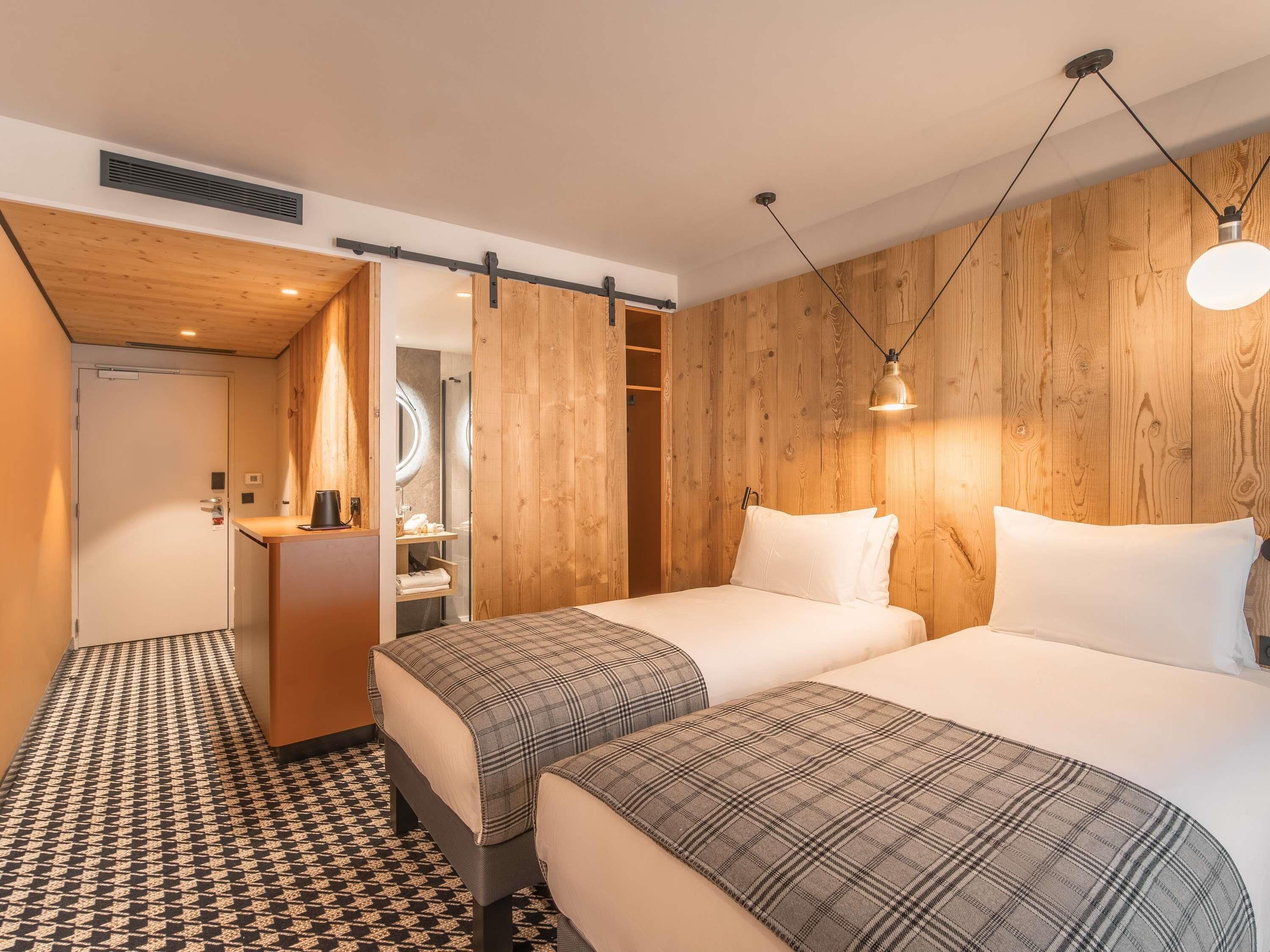 Double room with balcony, village view, double bed or two single beds, shower with disabled access | In-room safe, soundproofing, free cribs/infant beds, free WiFi