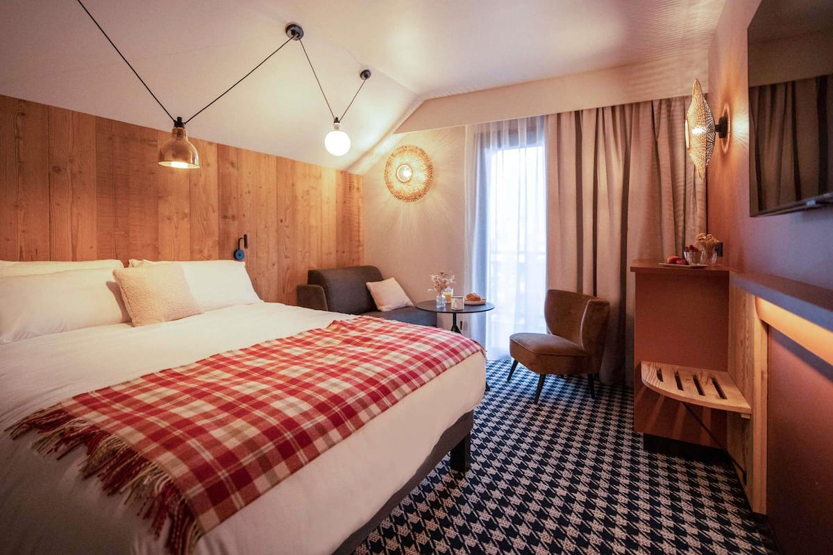 Kolmen hengen comfort-huone, parveke (village view) | Tallelokero huoneessa, äänieristys, ilmaiset vauvansängyt