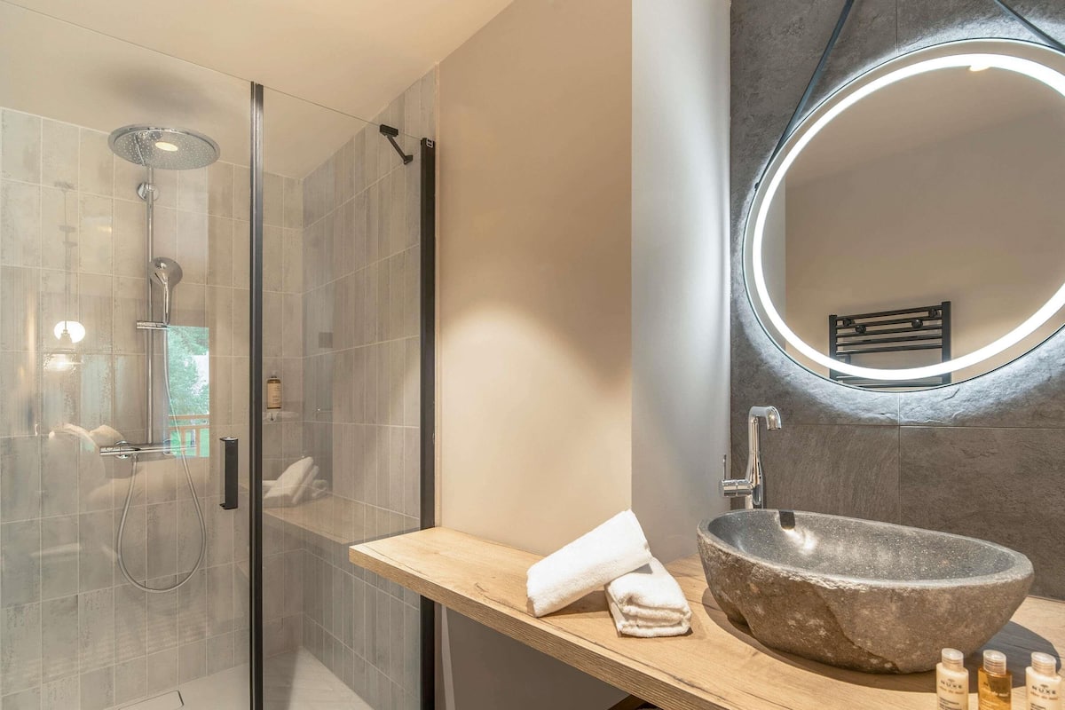 1 habitación y caja de seguridad en la habitación