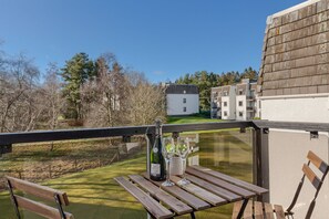 Outdoor dining - Fantastic top floor apartment next to Gleneagles (Gleneagles Village)