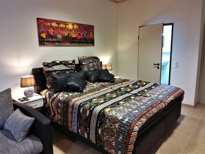1 bedroom, desk, iron/ironing board, WiFi - Tante Emma "Cape Town" enjoy a touch of South Africa (Paderborn)