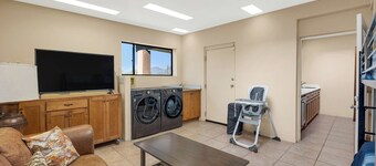 Saguaro Retreat-Salt Pool, Spa, Mountain Views