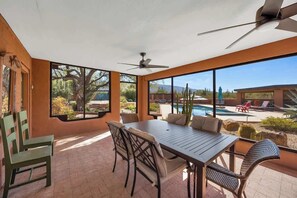 Outdoor dining - Saguaro Retreat-Salt Pool, Spa, Mountain Views (Tucson)
