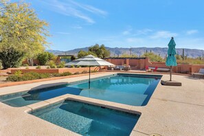 Pool - Saguaro Retreat-Salt Pool, Spa, Mountain Views (Tucson)