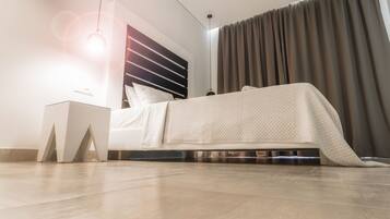 1 bedroom, premium bedding, Tempur-Pedic beds, in-room safe