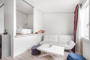 Interior - Modern Design Apt in Marais (Paris)
