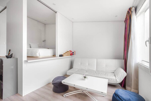 Interior - Modern Design Apt in Marais (Paris)