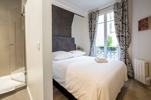 2 chambres, fer et planche à repasser, accès Internet