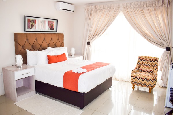 Standard Room | Desk, laptop workspace, WiFi (free), individually decorated