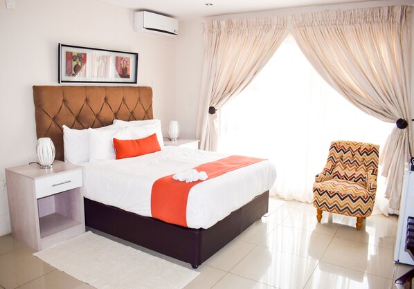 Standard Room | Individually decorated, individually furnished, desk, laptop workspace - Royal Court Guest House (Letlhakane)