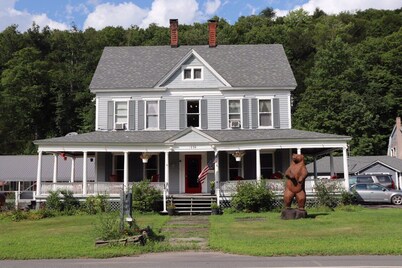 Reynolds House Inn - Motel Strip - Room 9
