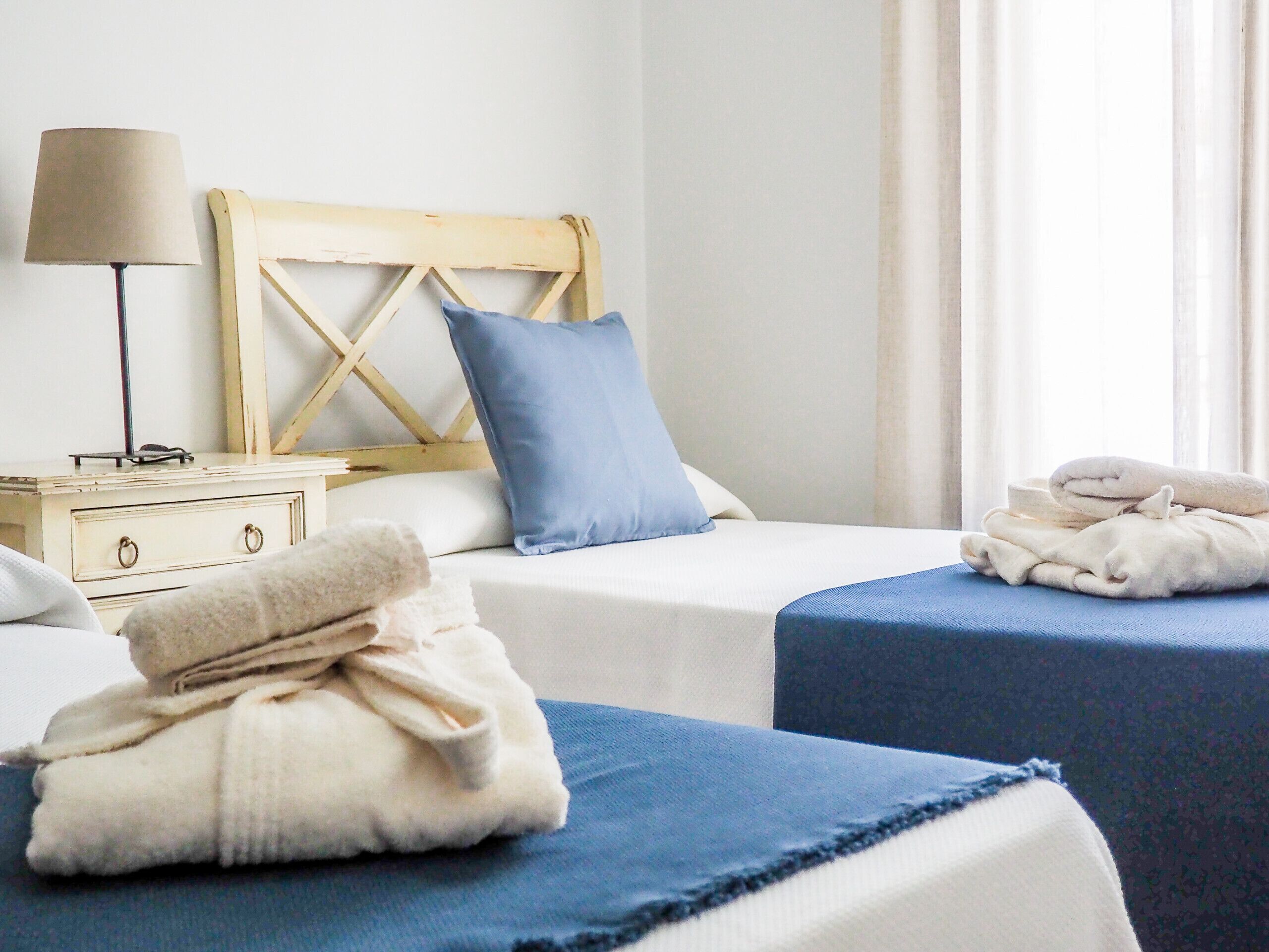 4 chambres, fer et planche à repasser, Wi-Fi gratuit, draps fournis