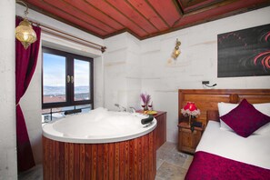 Premium bedding, free minibar, in-room safe, individually decorated - Acer Cave Hotel (Ürgüp)