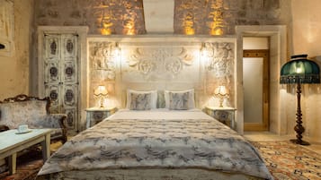 Premium bedding, free minibar, in-room safe, individually decorated