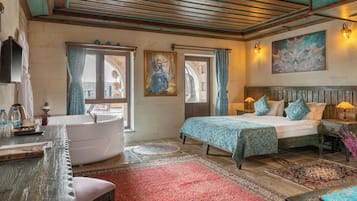 Deluxe Suit Room | Hochwertige Bettwaren, kostenlose Minibar, Zimmersafe