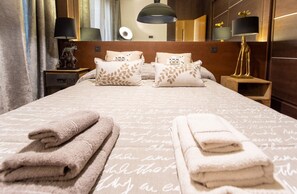 1 chambre, fer et planche Ă repasser, Wi-Fi gratuit, draps fournis
