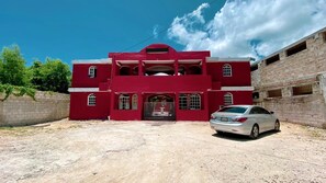 Front of property - Hotel Punto 4 (Punta Cana)