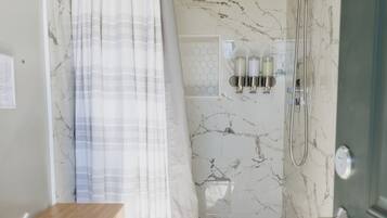 Towels, soap, shampoo, toilet paper