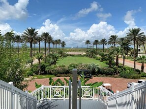 Property grounds - Sparkling Heated Pool & Lazy River, 2 x Hot Tubs! (Galveston)