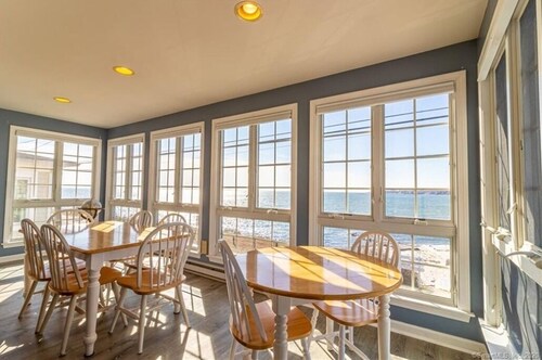 Sleep to the sound of the waves. Watch the sun set from the deck! Secluded beach