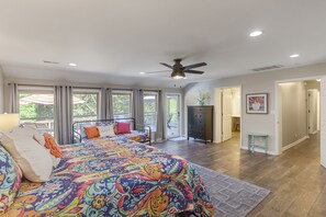 4 Schlafzimmer, Bügeleisen/Bügelbrett, Reisekinderbett, kostenloses WLAN