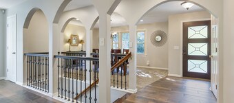 BRING THE BOAT! 4/4 Home on Lake Hartwell, private Dock included and HOT TUB!!!!