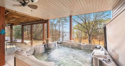Lake Hartwell 4BR Waterfront Hot Tub GameRoom